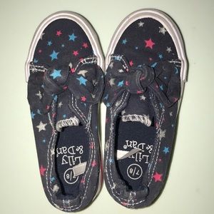 Girls navy star shoes!
